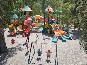Children’s play area – outdoor