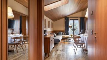 Penthouse Suite with Spa access | Premium bedding, down duvets, minibar, in-room safe