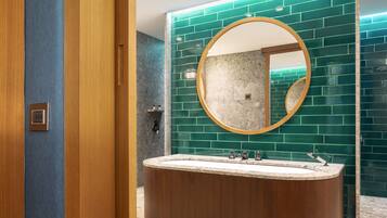 Penthouse Suite with Spa access | Premium bedding, down duvets, minibar, in-room safe