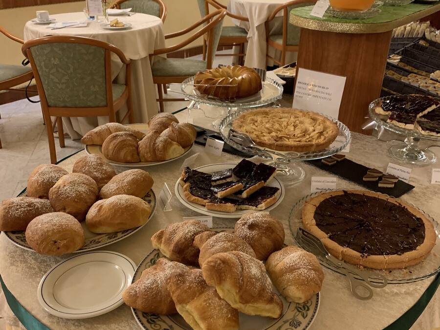 Café da manhã continental grátis todos os dias