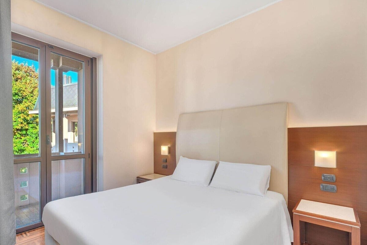 Standard-Doppelzimmer | Minibar, Zimmersafe, Schreibtisch, Verdunkelungsvorhänge