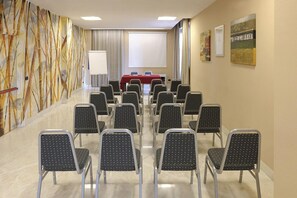 Meeting facility - B&B HOTEL Habitat Giussano (Giussano)