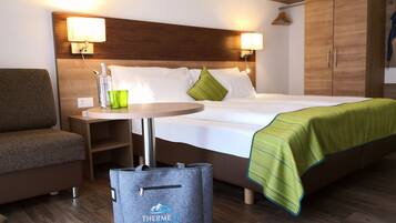 1 Schlafzimmer, Allergikerbettwaren, Zimmersafe, Schreibtisch