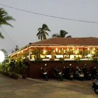 Abendessen, Blick auf den Pool 