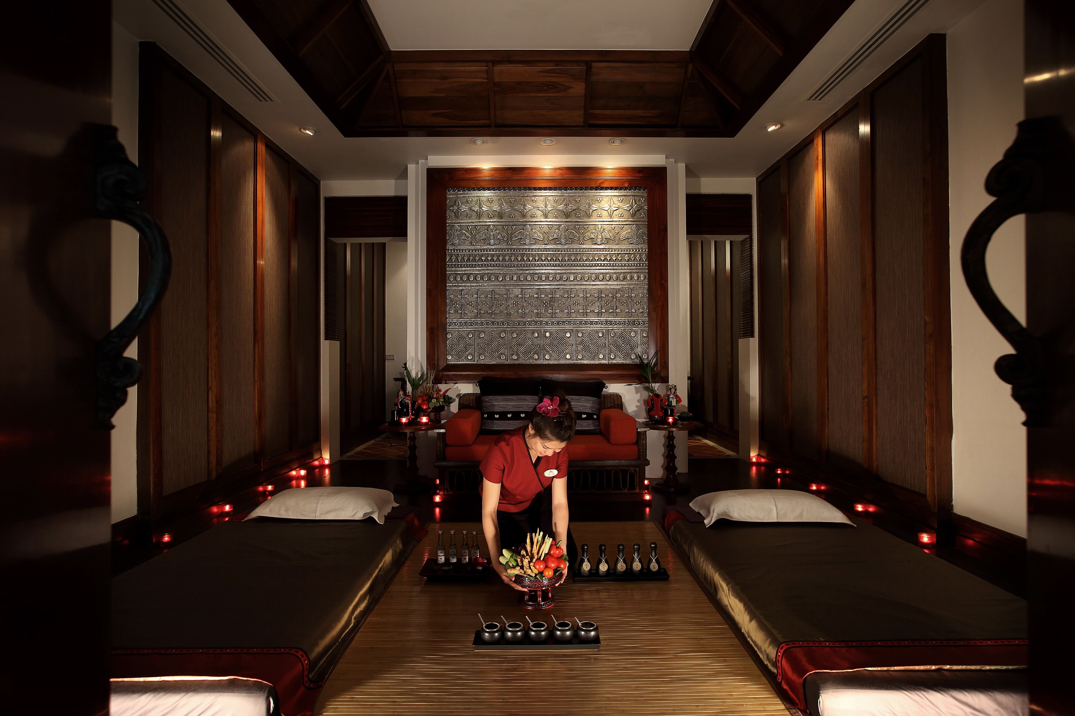 couples treatment room(s), sauna, hot tub, body treatments, aromatherapy