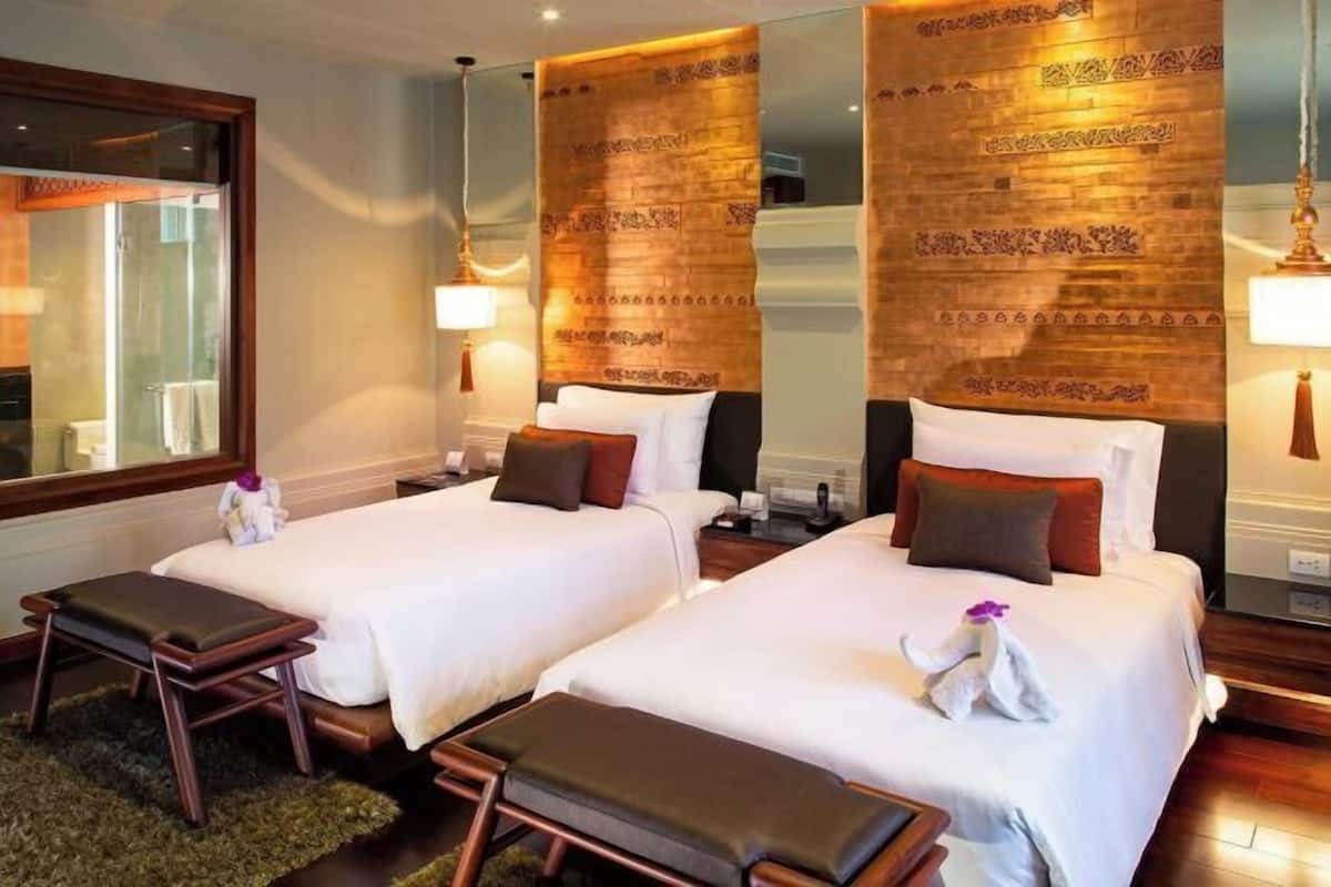 1 bedroom, premium bedding, minibar, in-room safe