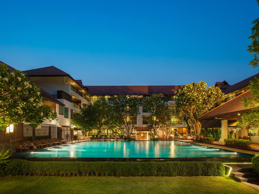 Outdoor pool, sun loungers