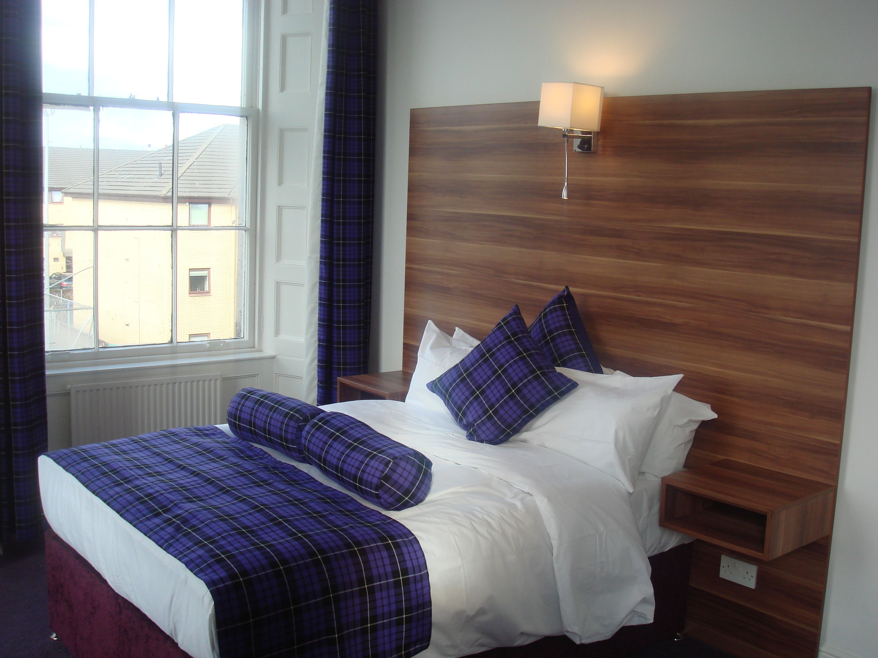 deluxe quadruple room | desk, soundproofing, iron/ironing board, free wifi