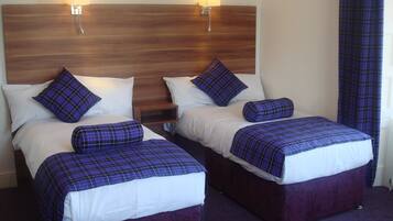Deluxe Triple Room | Desk, soundproofing, iron/ironing board, free WiFi