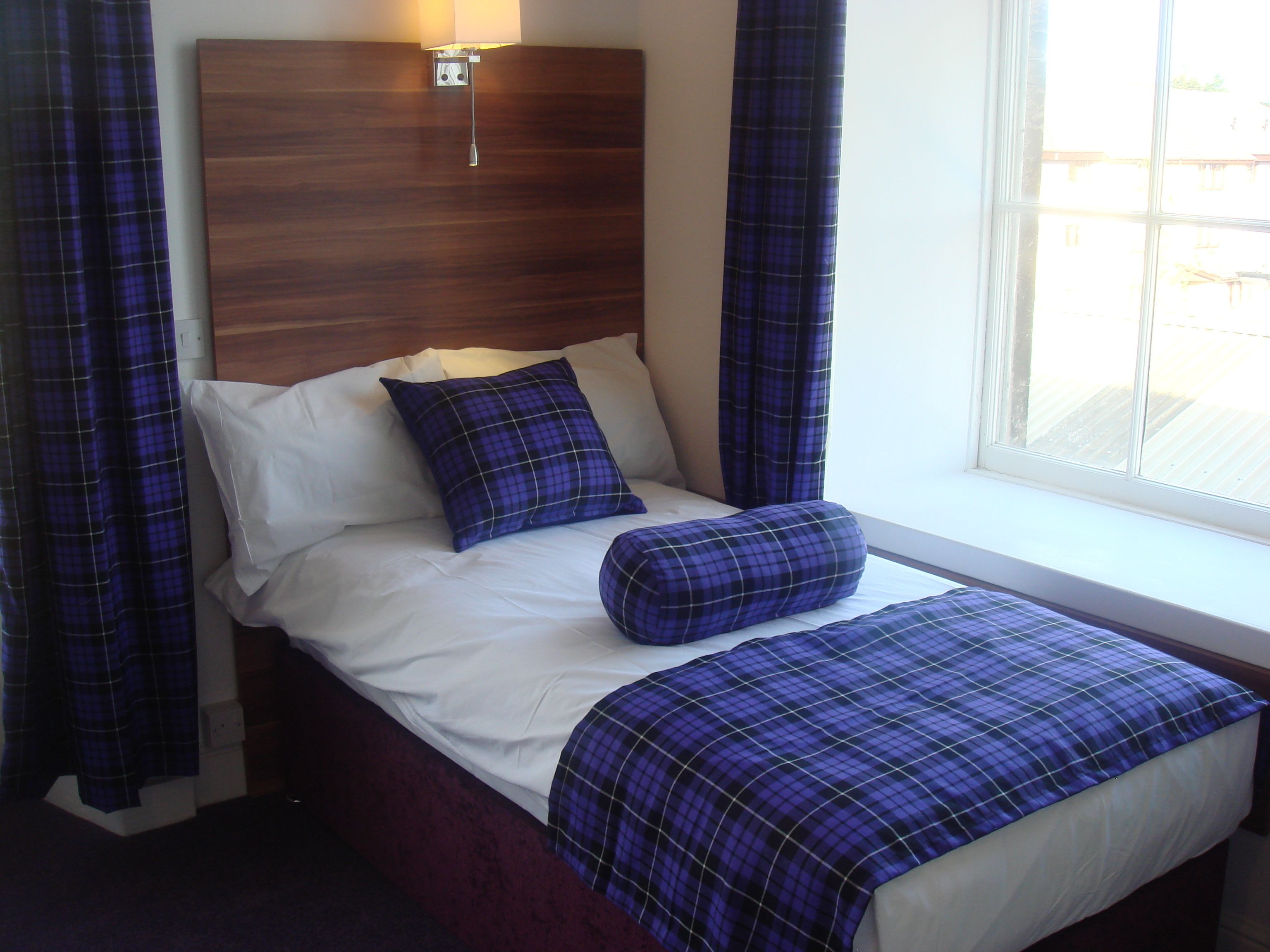 deluxe triple room | desk, soundproofing, iron/ironing board, free wifi