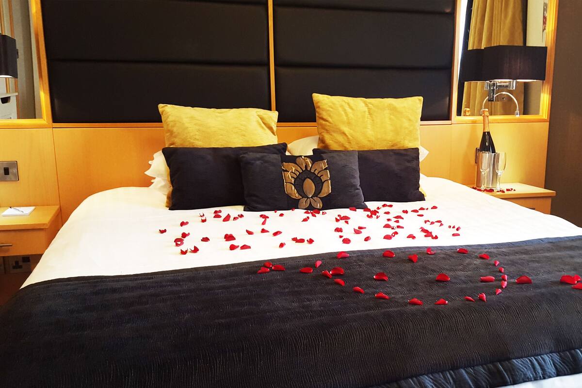 Superior Suite | Desk, iron/ironing board, cribs (free), rollaway beds (surcharge)
