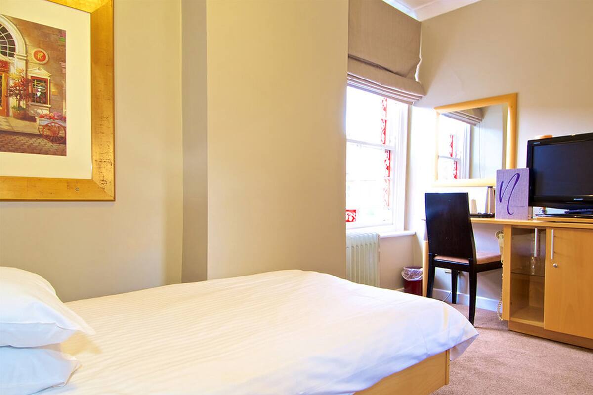 Standard Single Room | Desk, iron/ironing board, cribs (free), rollaway beds (surcharge)