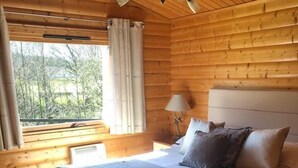 Bed sheets - Fingle Glen Hotel (Exeter)