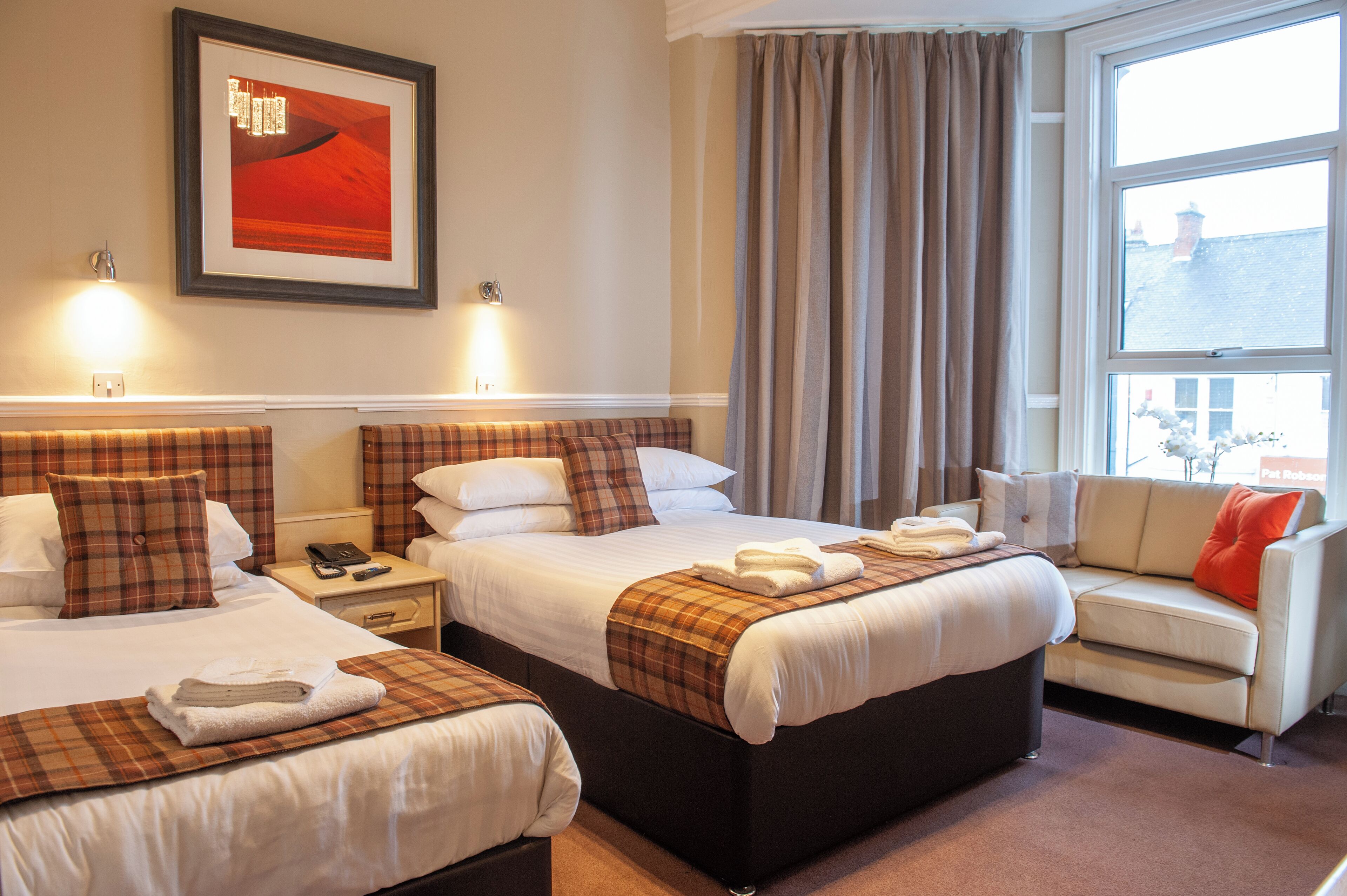 Photo - Osborne Hotel