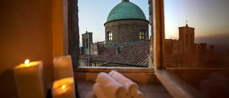 Chambre Double Supérieure, vue vallée | Salle de bain
