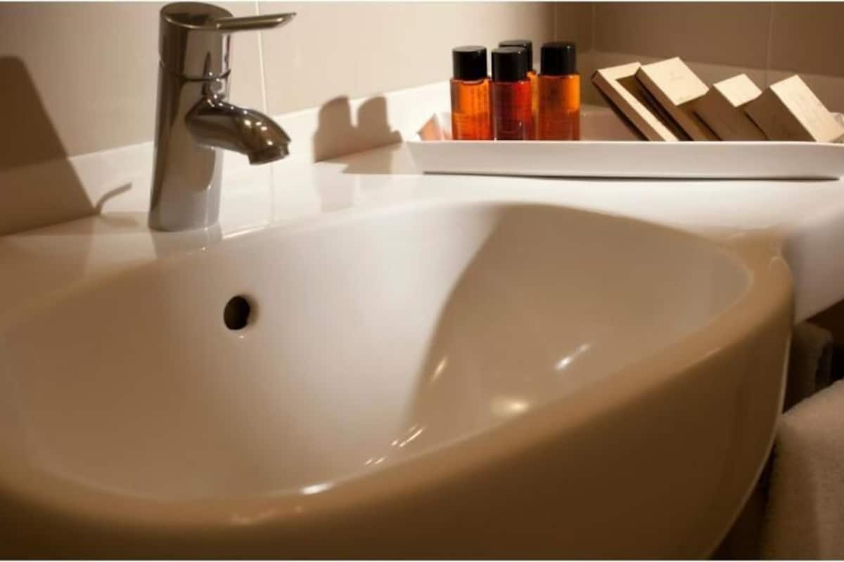 shower, free toiletries, hair dryer, bathrobes