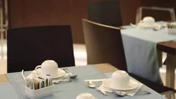 Free daily full breakfast