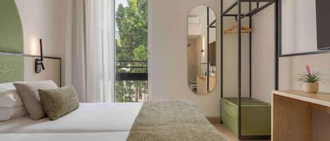 Classic Twin Room | In-room safe, desk, blackout curtains, free cots/infant beds