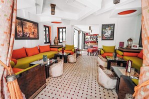 2 barer/lounger og bassengbar