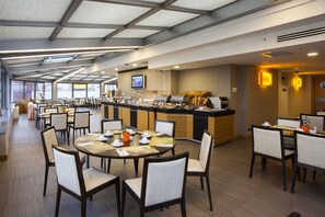 Buffet - Eresin Hotels Taxim & Premier (Istanbul)