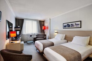 Standard Double or Twin Room | Hypo-allergenic bedding, minibar, in-room safe, desk - Eresin Hotels Taxim & Premier (Istanbul)