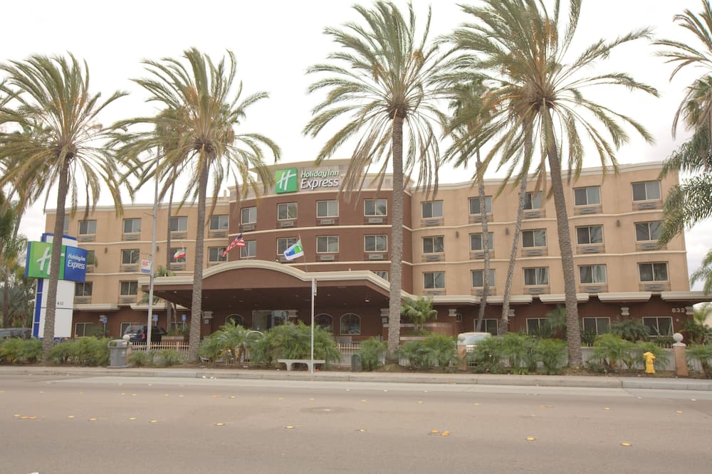 Holiday Inn Express San Diego South - Chula Vista by IHG