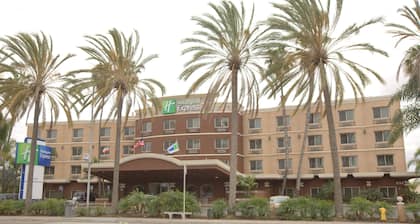 Holiday Inn Express San Diego South - Chula Vista by IHG