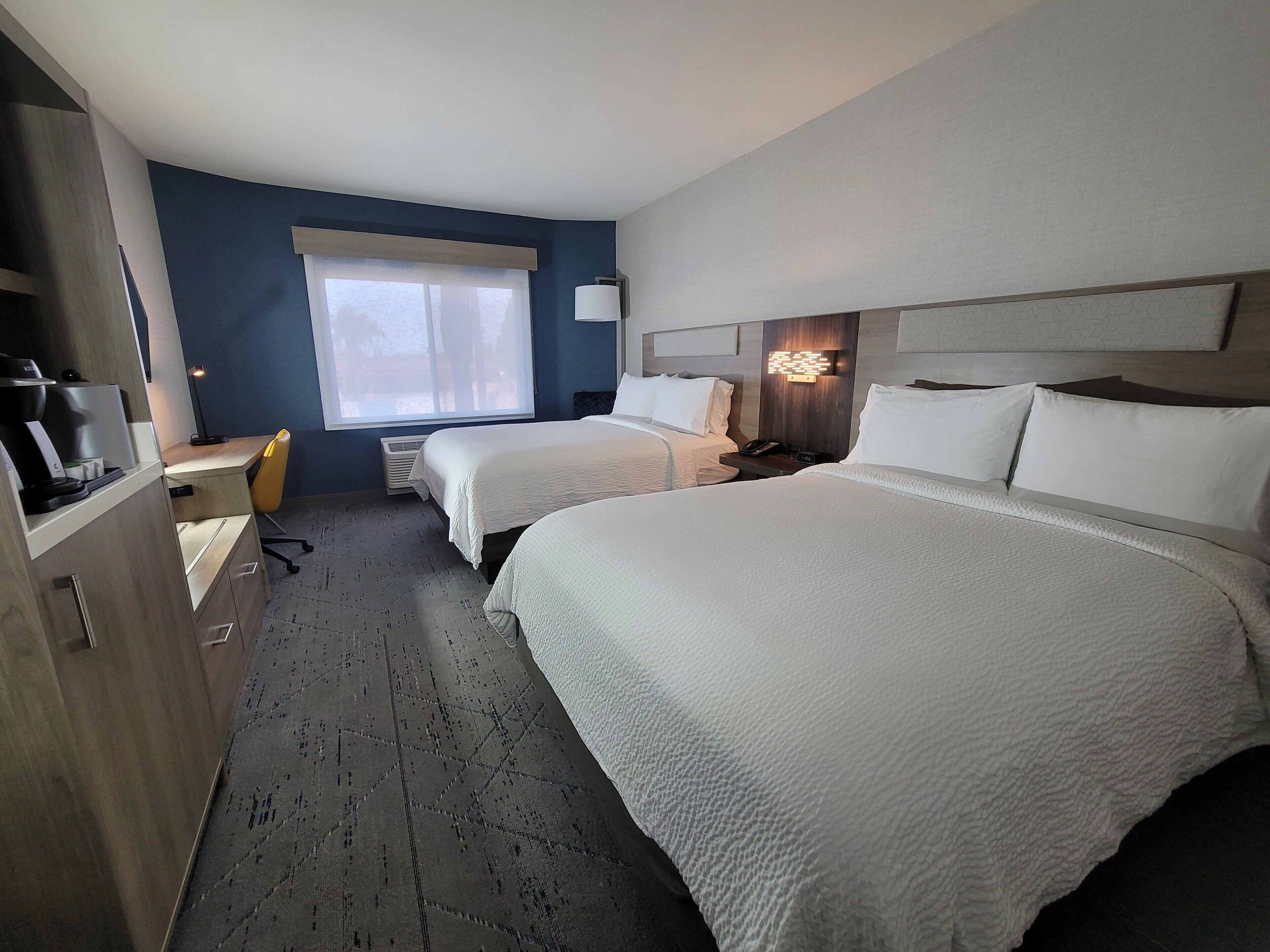 Työpöytä, pimennysverhot, silitysrauta/-lauta, ilmainen Wi-Fi