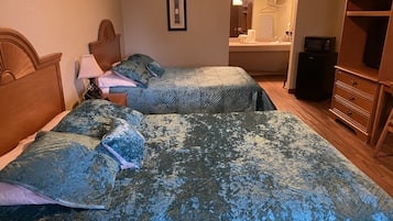 Standard Room, 2 Queen Beds, Non Smoking