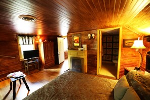 The Sylvia Murphey | 客室ごとに異なる装飾、客室ごとに異なるインテリア、デスク、ノートパソコン用作業スペース