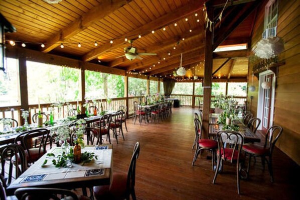 Reception hall - Grandview Lodge (Waynesville)