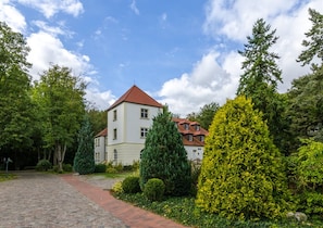 Front of property - Seeschloss Schorssow (Schorssow)
