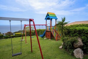 Area giochi per bambini (all'aperto)
