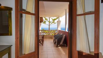 Studio Supérieur, 1 lit double, vue mer | Terrasse/Patio