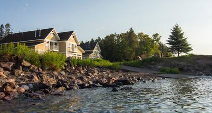 Larsmont Cottages