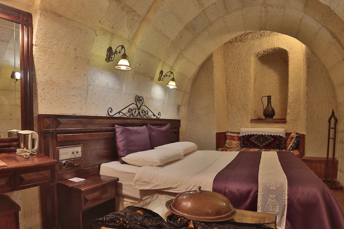 Junior Double or Twin Room | Premium bedding, Select Comfort beds, free minibar items, in-room safe