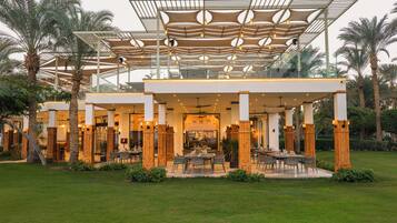 Breakfast, lunch and dinner served