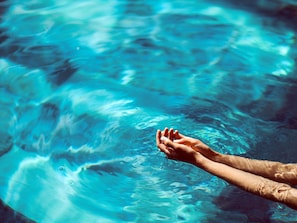 Una piscina cubierta