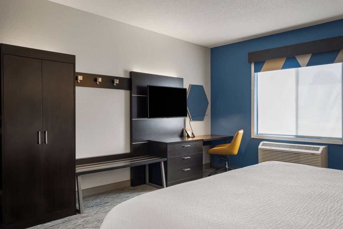 In-room safe, desk, blackout curtains, iron/ironing board