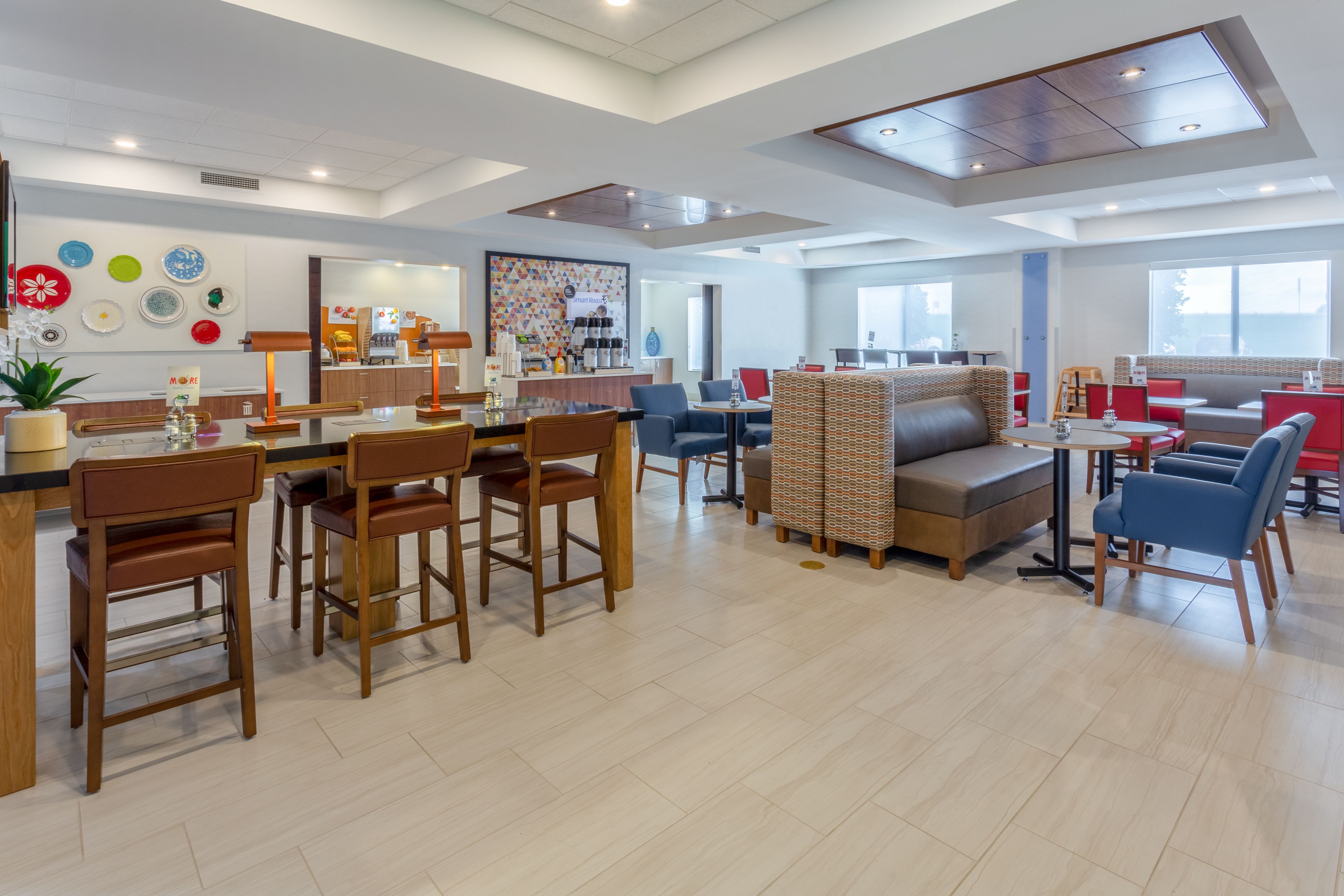 free daily full breakfast