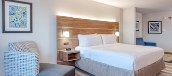 Holiday Inn Express & Suites Vandalia by IHG