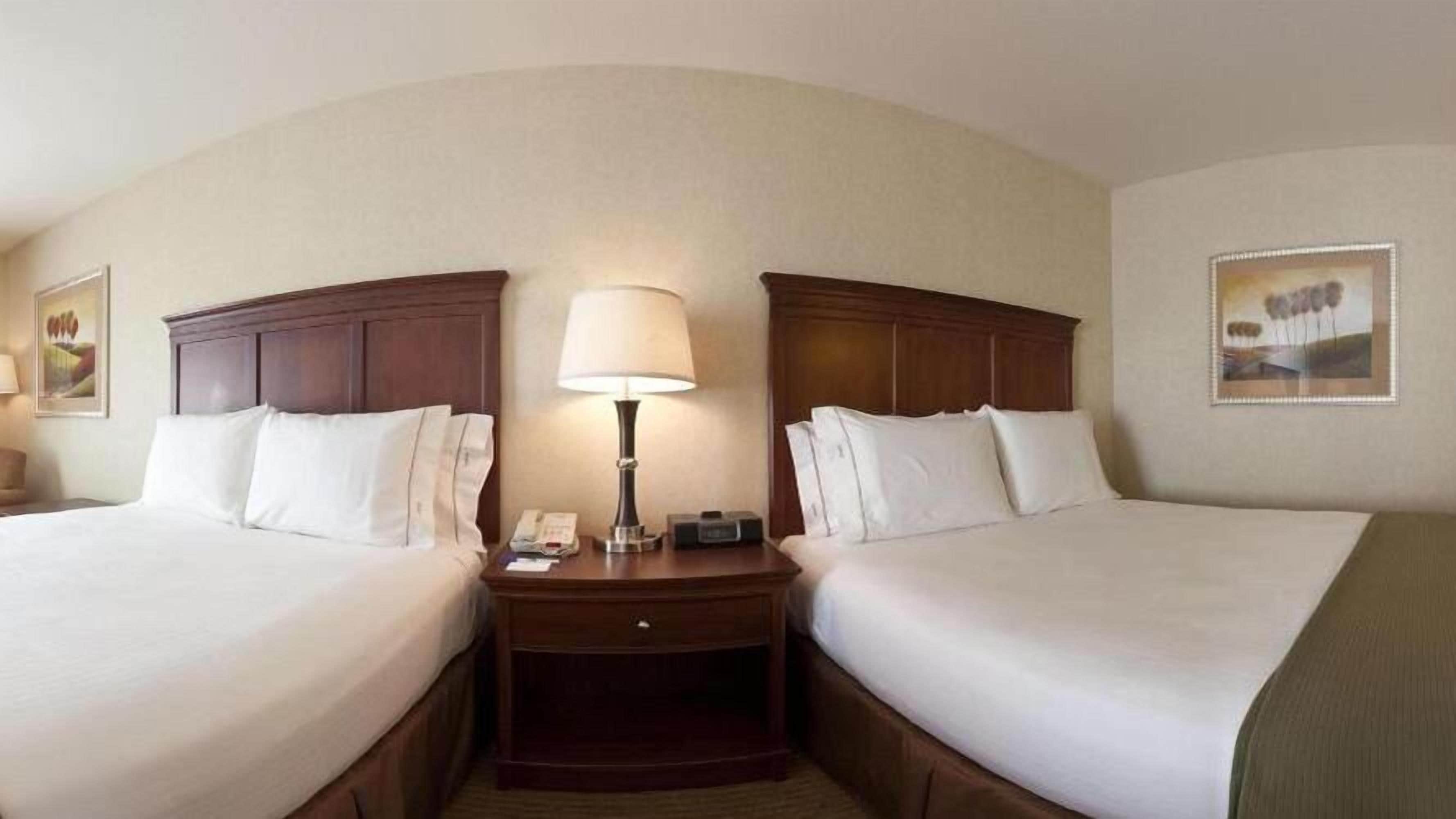 standard room, 2 queen beds | in-room safe, desk, iron/ironing board, free cots/infant beds