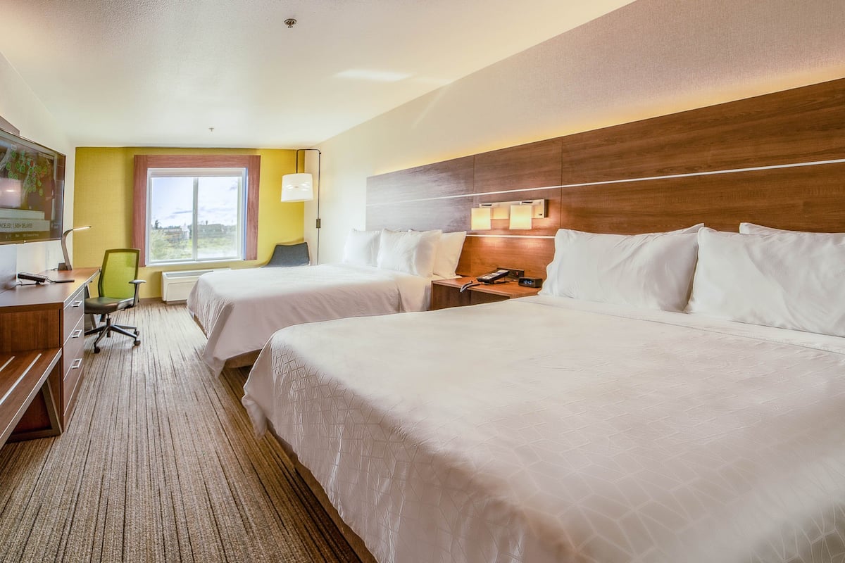 in-room safe, desk, iron/ironing board, free cots/infant beds