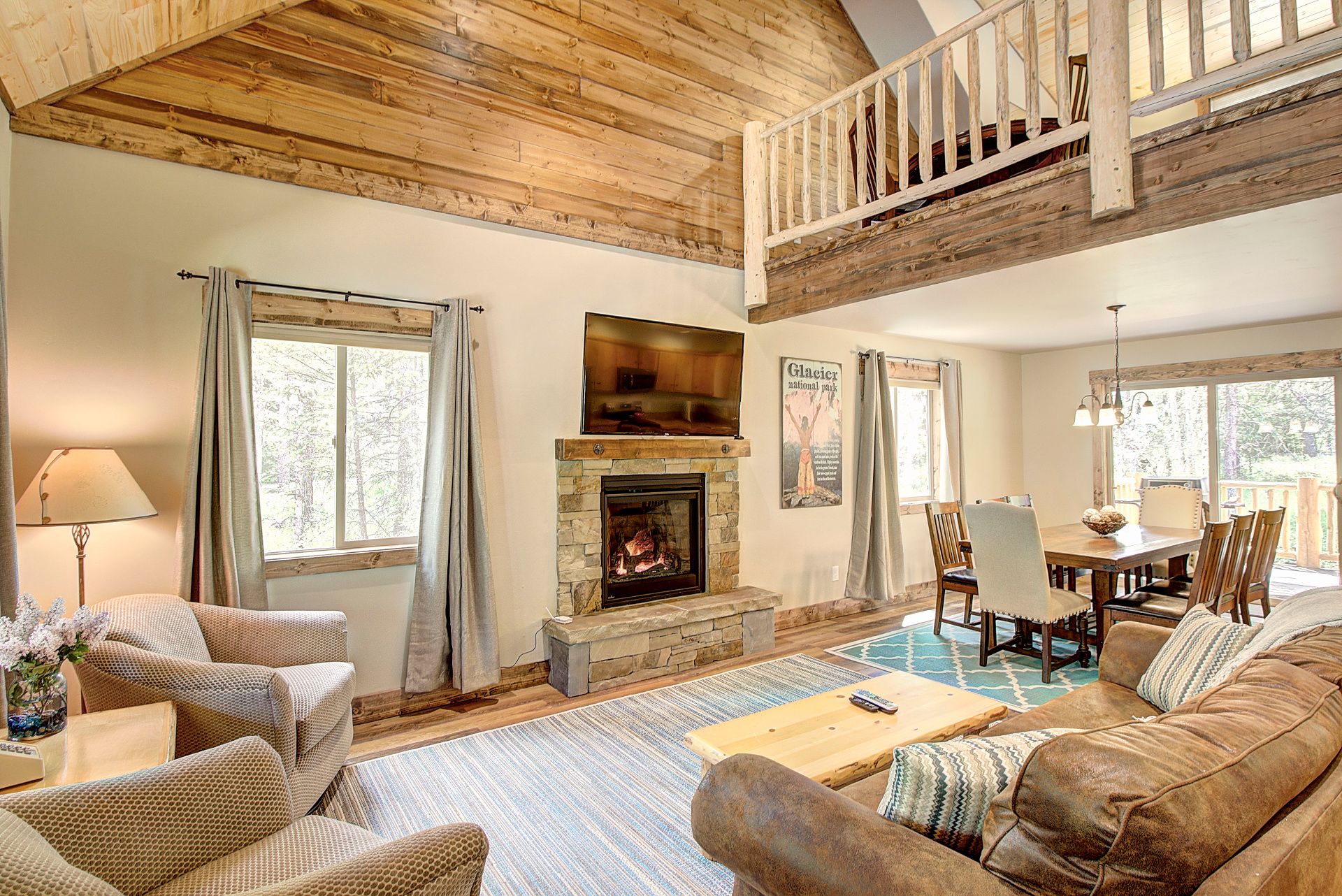 Deluxe Cabin, 3 Bedrooms | In-room dining