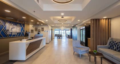 Holiday Inn Express & Suites Sioux Center by IHG
