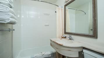 Bathtub, free toiletries, hair dryer, towels