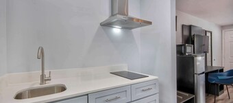 สตูดิโอ 6 ยูเรก้า แคลิฟอร์เนีย – ย่านเมืองเก่า