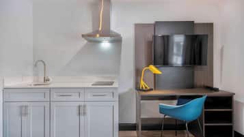 Cortinas blackout, tabla de planchar con plancha y wifi gratis