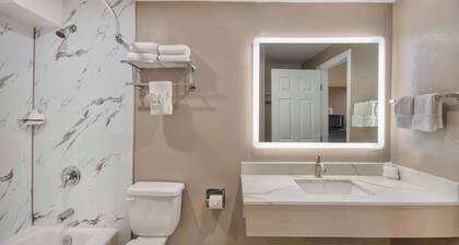 Studio 6 Eureka, CA – Old Town