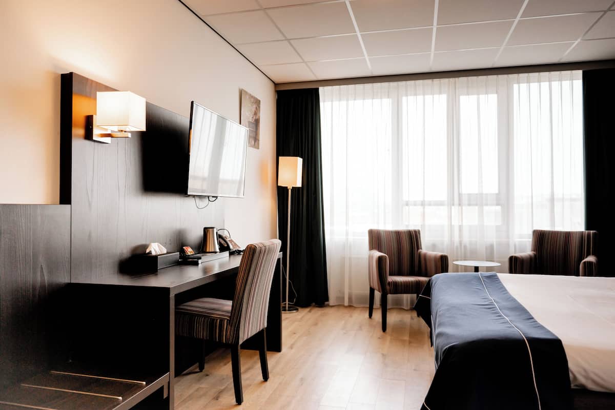 Dobbeltrom – comfort | Sengetøy av topp kvalitet, safe på rommet og strykejern/-brett
